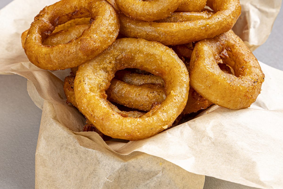 Basket of onion rings